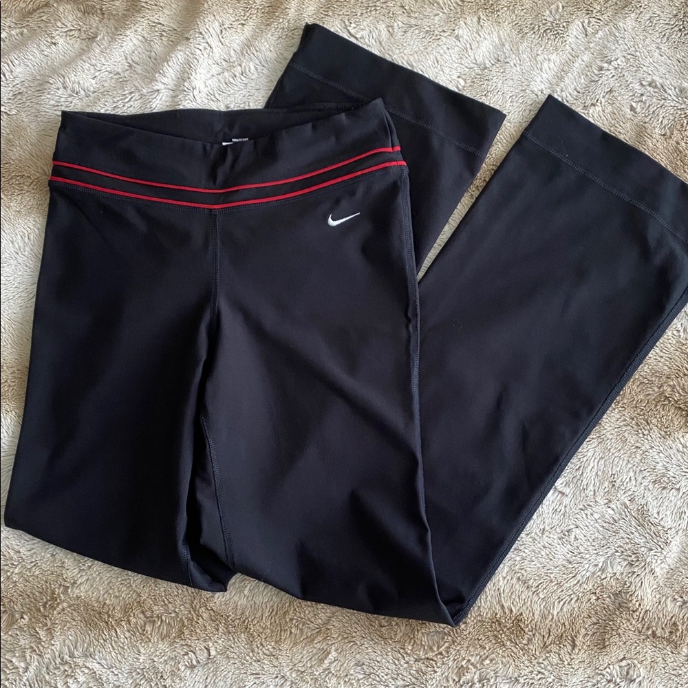 2/$20🎉 Nike Yoga Pants - black with red trim